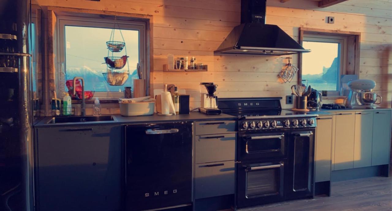 Unique Barnhouse In Amazing Gimsoy In Lofoten Saupstad  Exterior photo
